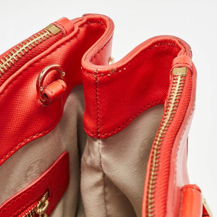 مملوكة مسبقًا Tory Burch Red Patent and Leather Large Double Zip Robinson Tote