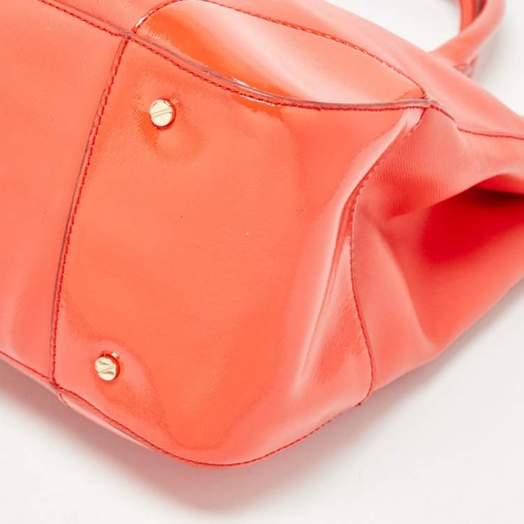 مملوكة مسبقًا Tory Burch Red Patent and Leather Large Double Zip Robinson Tote