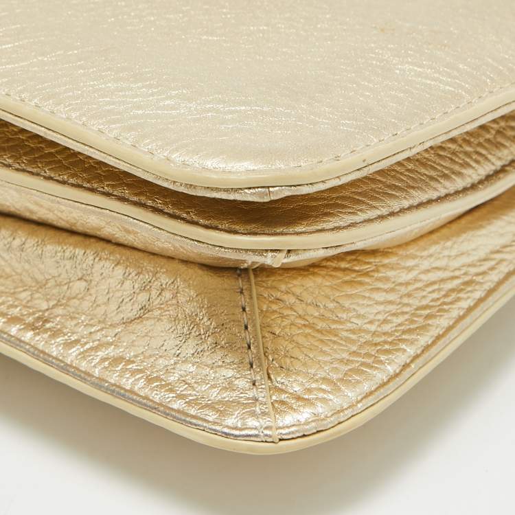 مملوكة مسبقًا Tory Burch Gold Leather Adalyn Chain Clutch