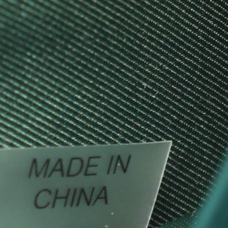 Pre Owned Tory Burch Green Croc Embossed Leather Robinson Wallet On Chain