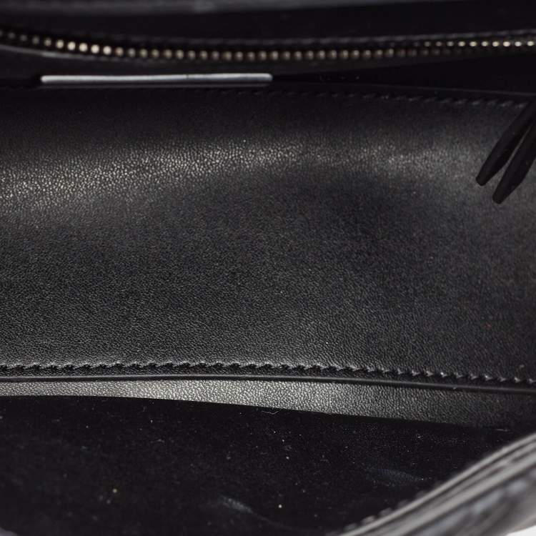 مملوكة مسبقًا Tory Burch Matte Black Rubber Medium Fleming Shoulder Bag