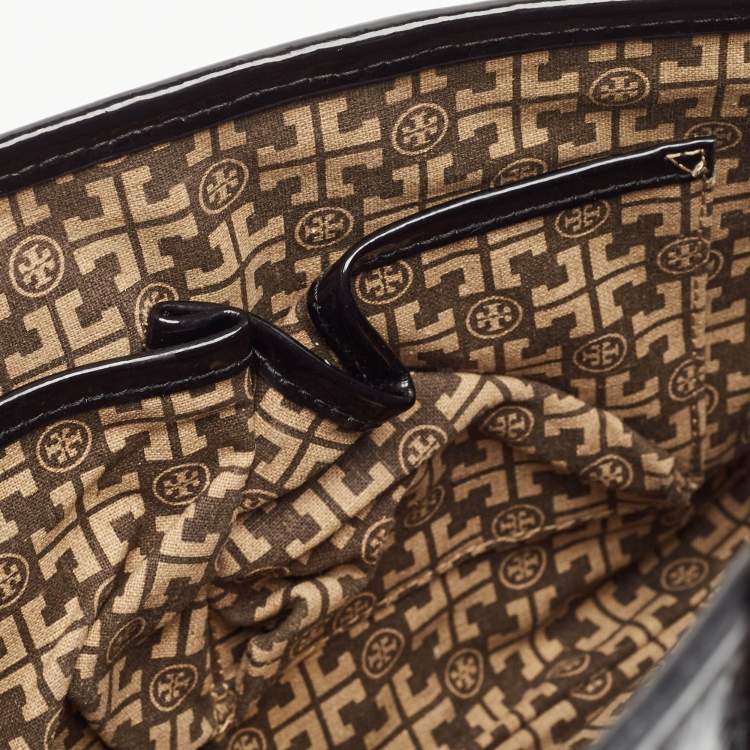 Pre Owned Tory Burch Black Crinkled Patent Leather Matthias Clutch