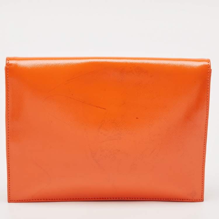 مملوكة مسبقًا Tory Burch Orange Patent Leather Envelope Clutch