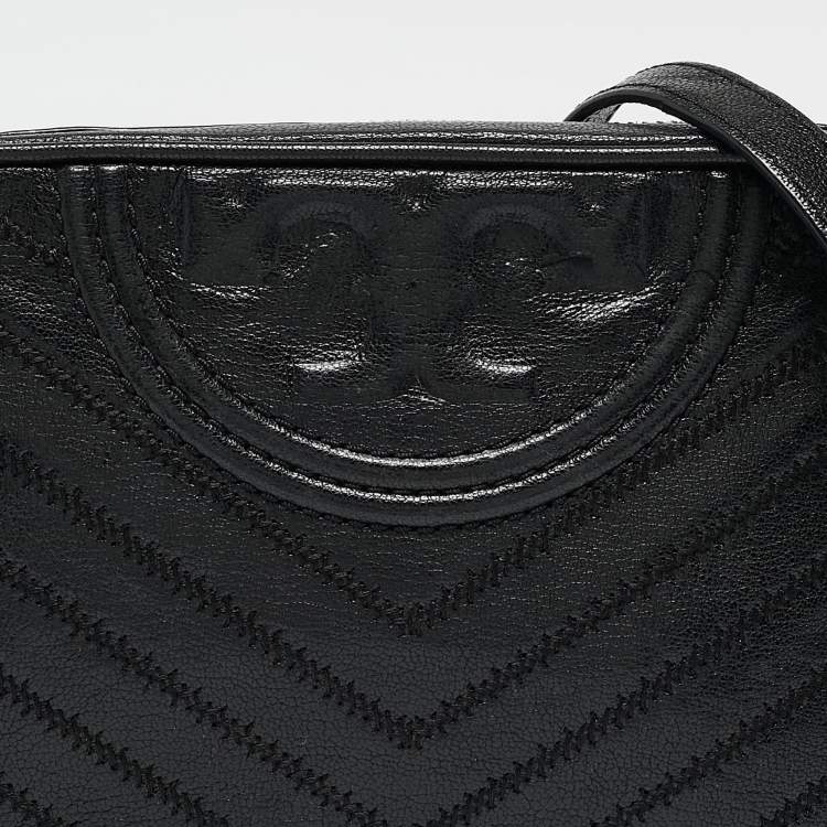 Pre Owned Tory Burch Black Quilted Leather Alexa Camera Crossbody Bag