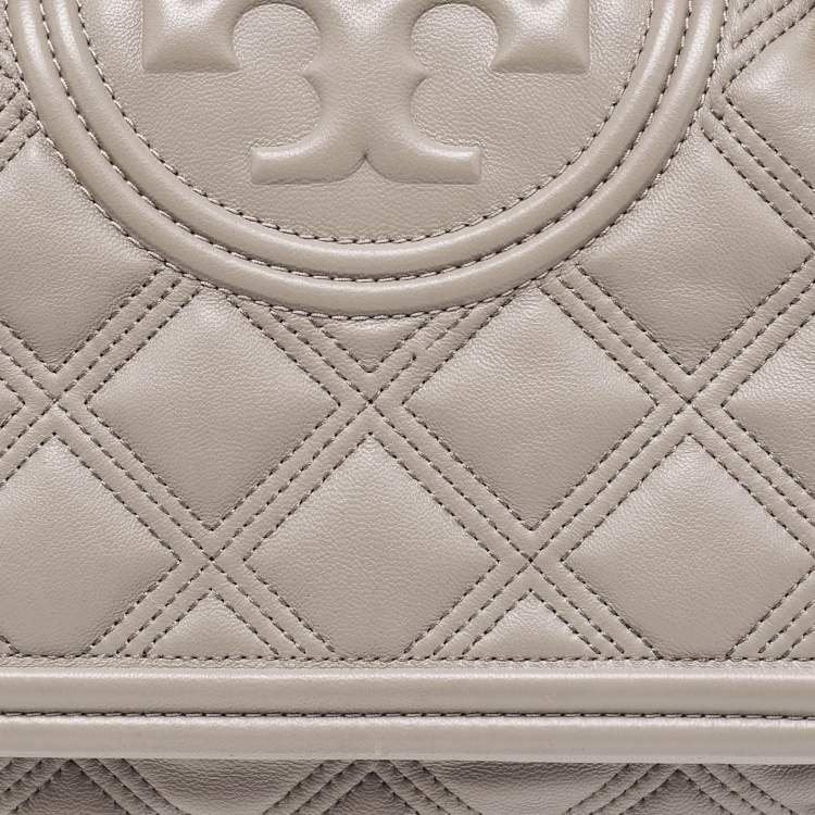 مملوكة مسبقًا Tory Burch Beige Quilted Leather Fleming Soft Shoulder Bag