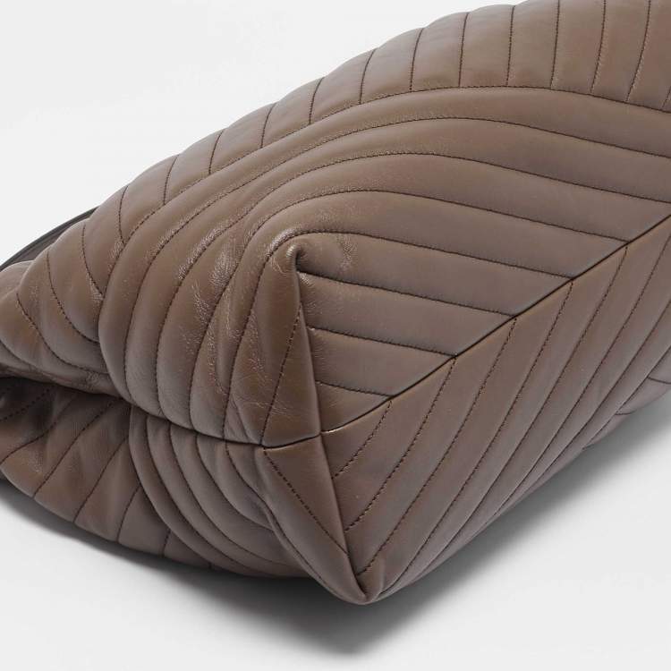 Pre Owned Tory Burch Beige Chevron Leather Kira Tote