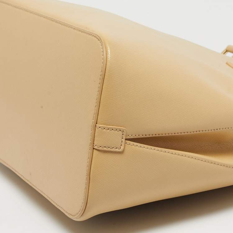 Pre Owned Tory Burch Cream Leather Robinson Dome Bag