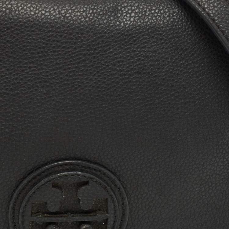 مملوكة مسبقًا Tory Burch Whipstitch Fold Over Black Leather Crossbody Bag