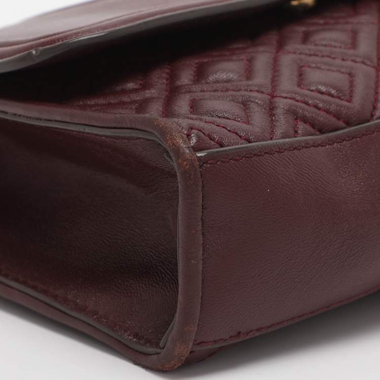 مملوكة مسبقًا Tory Burch Fleming Small Burgundy Leather Shoulder Bag