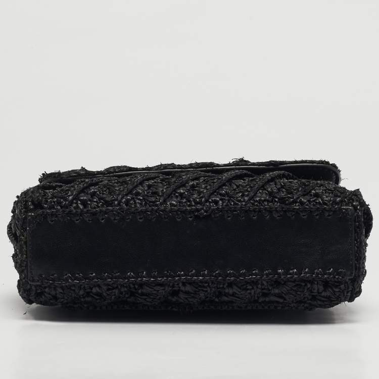 مملوكة مسبقًا Tory Burch Fleming Crochet Small Black Straw Shoulder Bag
