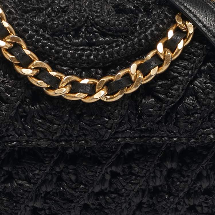 مملوكة مسبقًا Tory Burch Fleming Crochet Small Black Straw Shoulder Bag