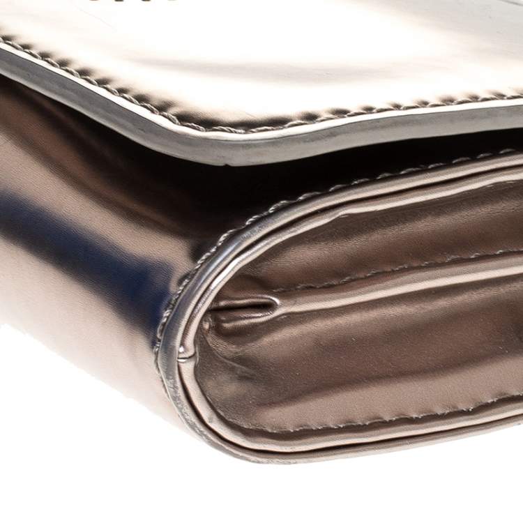 Pre Owned Tory Burch Metallic Grey Patent Leather Flap Crossbody Bag