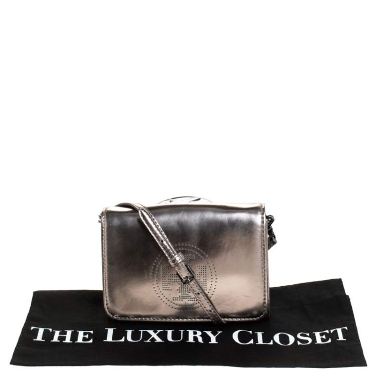 Pre Owned Tory Burch Metallic Grey Patent Leather Flap Crossbody Bag