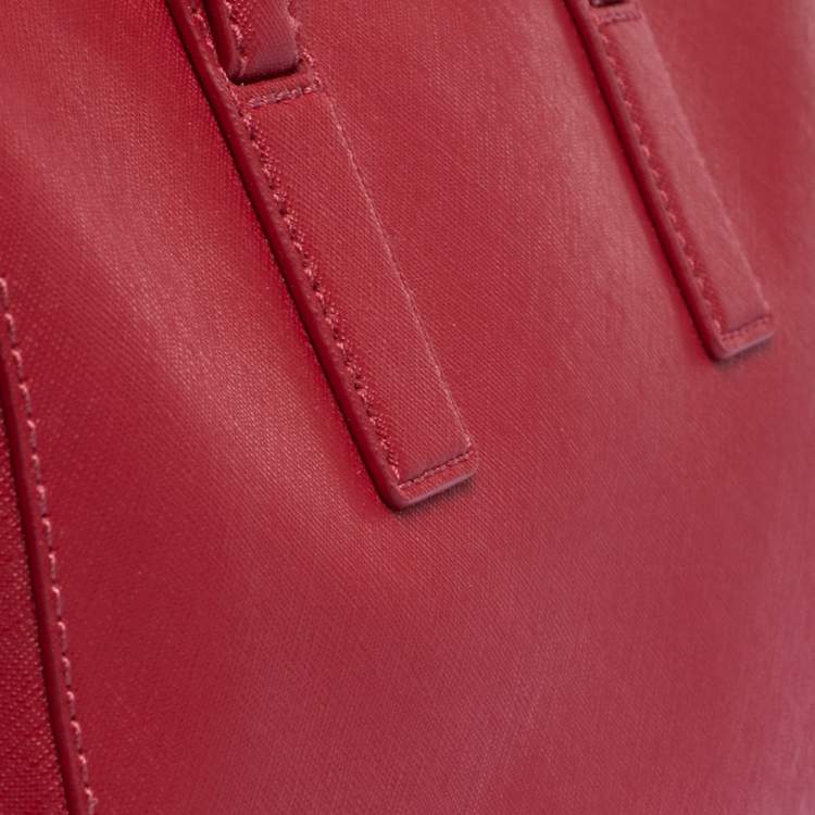 Pre Owned Tory Burch Red Leather Medium Robinson Boston Bag