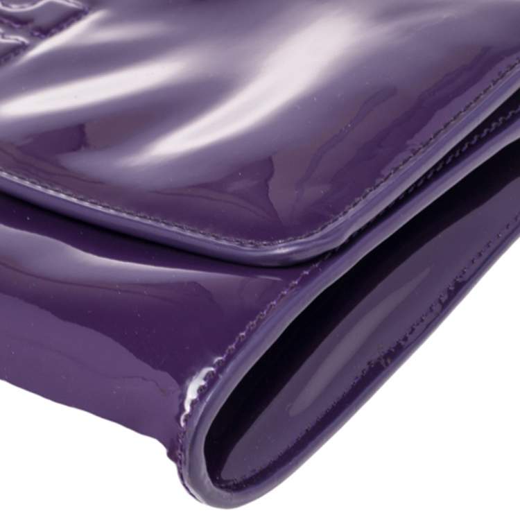 Pre Owned Tory Burch Purple Patent Leather Logo Embossed Flap Chain Clutch