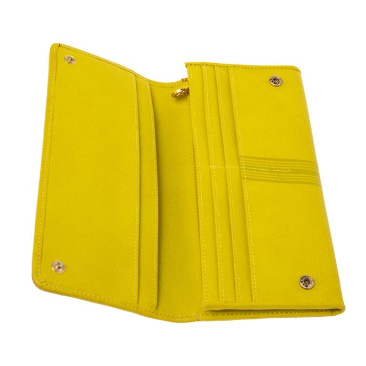 Tory burch 2025 wallet yellow