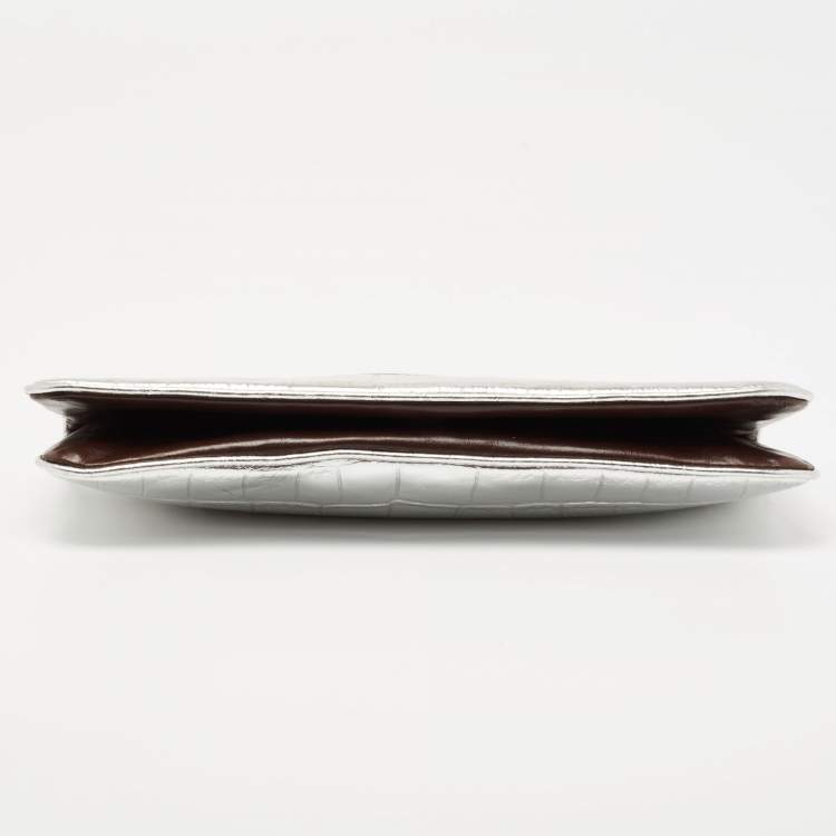 Pre Owned Tory Burch Silver Croc Embossed Glossy Leather Clutch