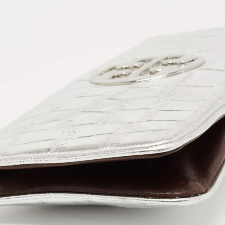 Pre Owned Tory Burch Silver Croc Embossed Glossy Leather Clutch