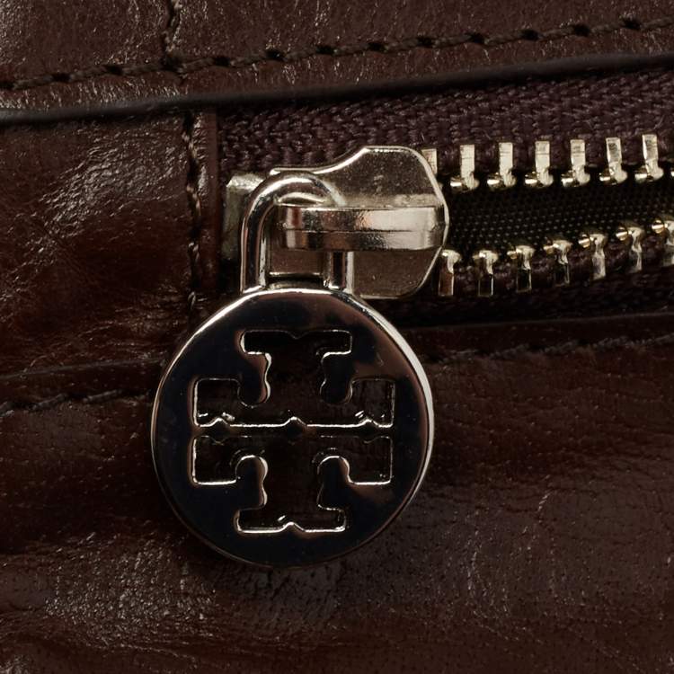 Pre Owned Tory Burch Silver Croc Embossed Glossy Leather Clutch