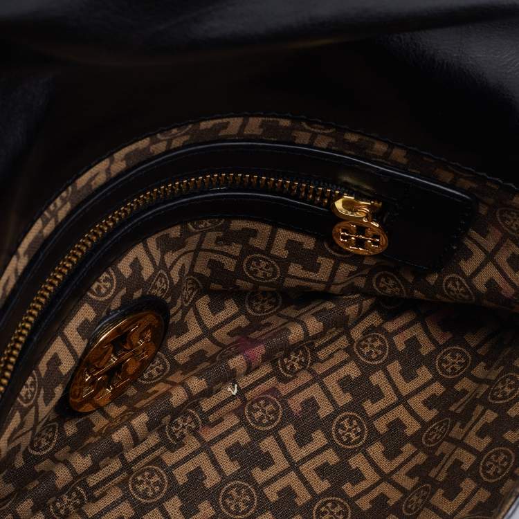 Pre Owned Tory Burch Black Patent Leather Reva Flap Clutch