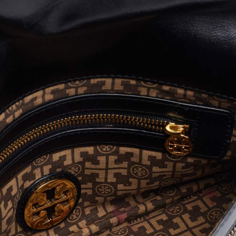 Pre Owned Tory Burch Black Patent Leather Reva Flap Clutch