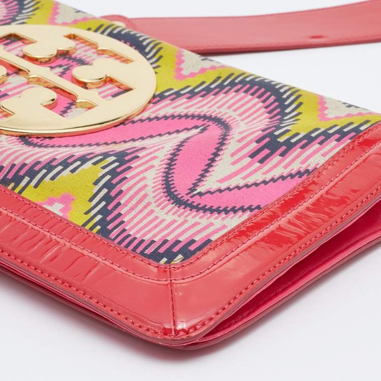 Pre Owned Tory Burch Multicolor Printed Canvas and Patent Leather Reva Flap Chain Clutch