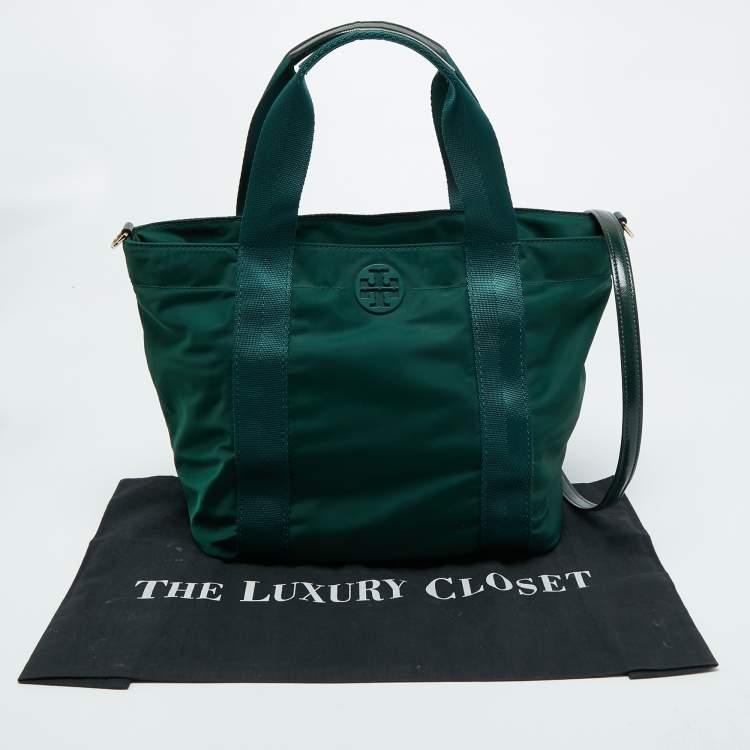 مملوكة مسبقًا Tory Burch Green Nylon and Patent Leather Quinn Tote