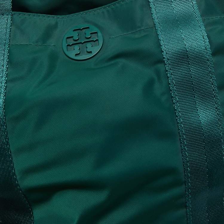 مملوكة مسبقًا Tory Burch Green Nylon and Patent Leather Quinn Tote