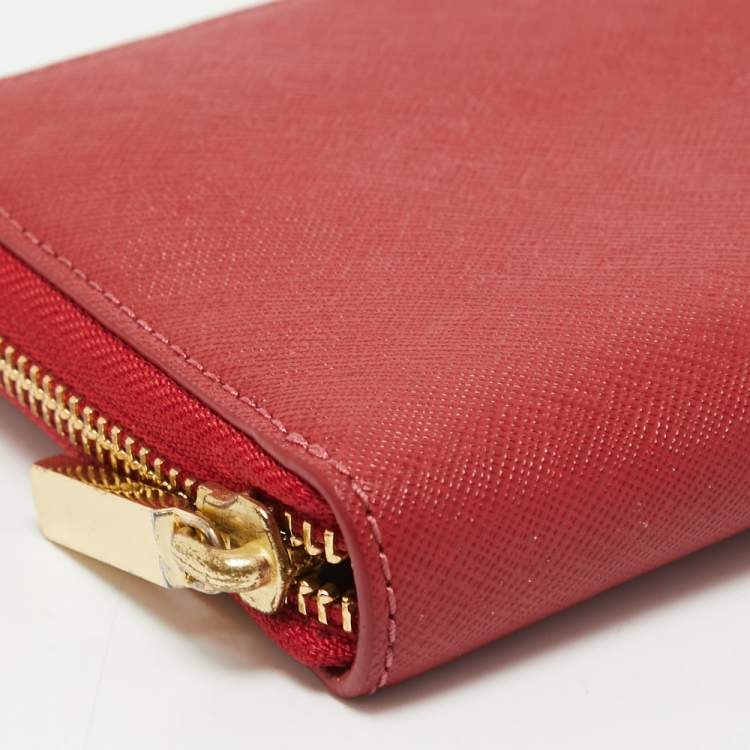 Pre Owned Tory Burch Red Saffiano Leather Robinson Zip Around Wallet