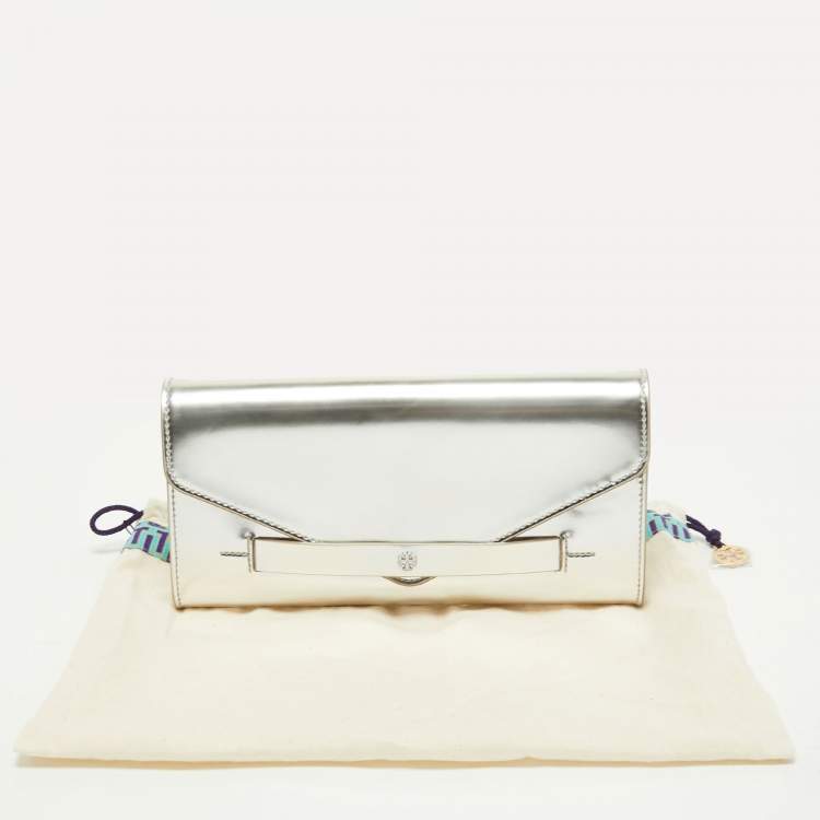 Pre Owned Tory Burch Silver Leather Envelope Clutch