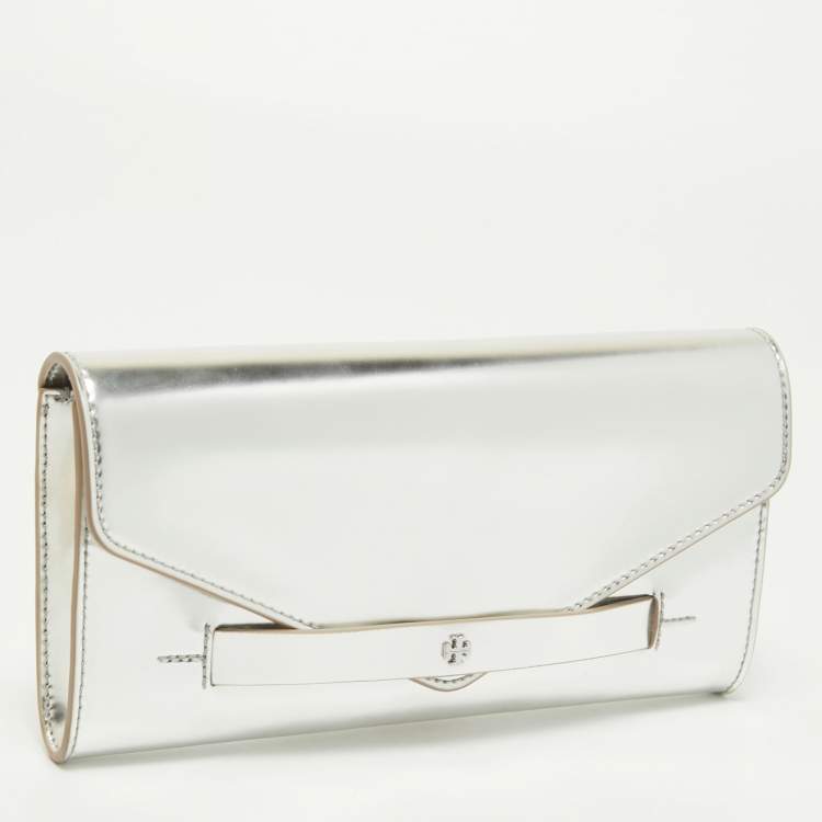 Pre Owned Tory Burch Silver Leather Envelope Clutch