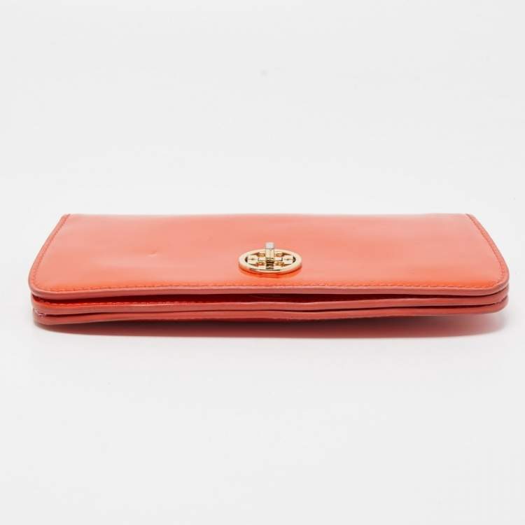 Pre Owned Tory Burch Orange Patent Leather Adalyn Crossbody Bag