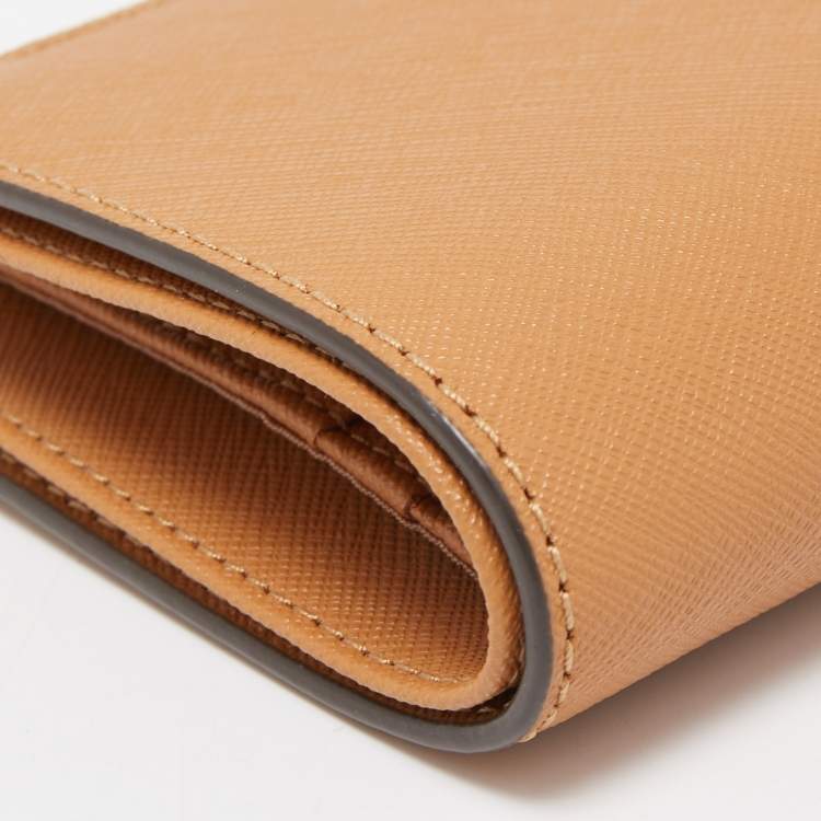 Pre Owned Tory Burch Tan Saffiano Leather Fleming Compact Wallet