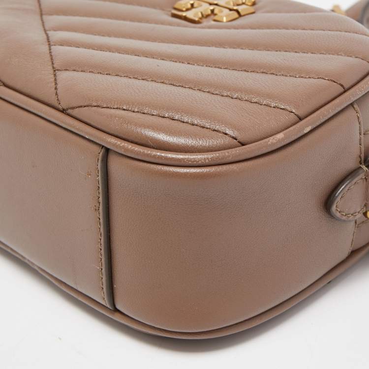 Pre Owned Tory Burch Beige Chevron Leather Small Kira Camera Bag