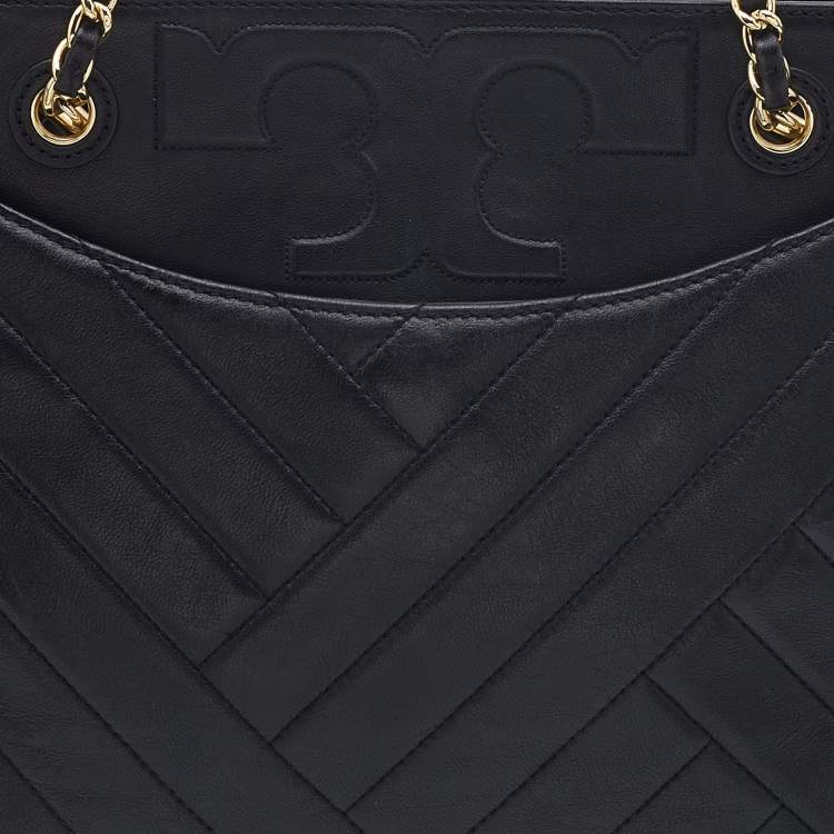 Pre Owned Tory Burch Black Quilted Leather Alexa Chain Tote