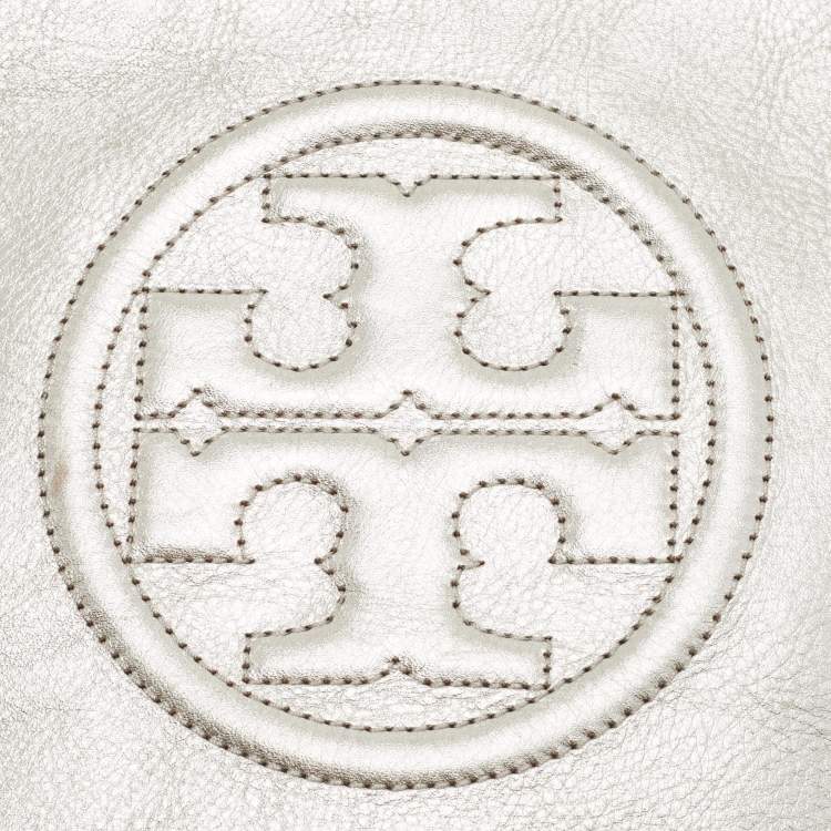 Pre Owned Tory Burch Metallic Silver Leather Reva Clutch