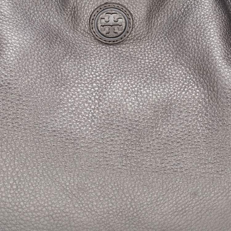 مملوكة مسبقًا Tory Burch Metallic Grey Soft Leather Double Expandable Zip Hobo