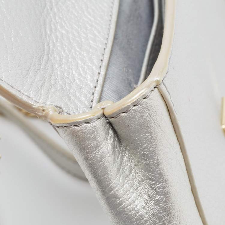 Pre Owned Tory Burch Silver Leather Mini Kira Crossbody Bag