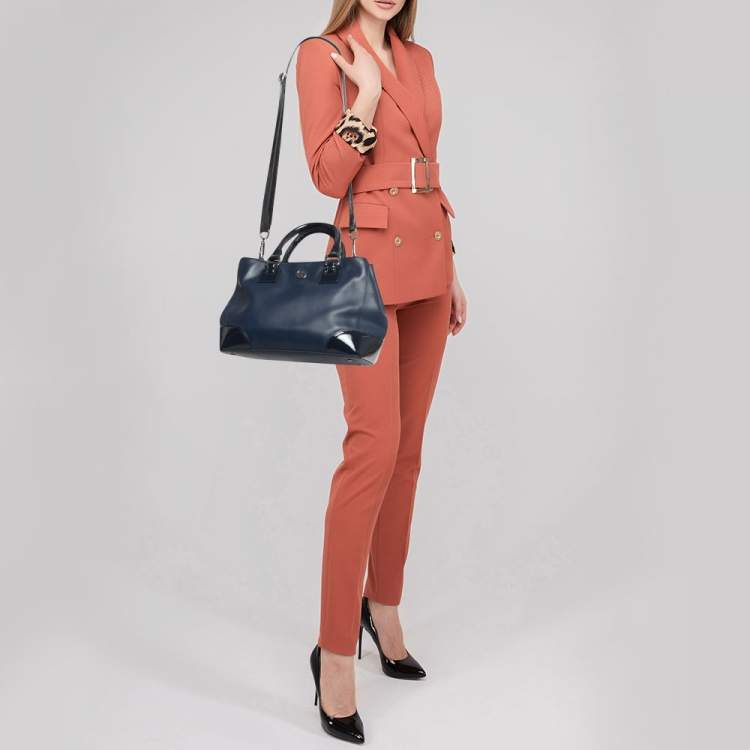Pre Owned Tory Burch Blue Patent And Leather Robinson Middy Satchel