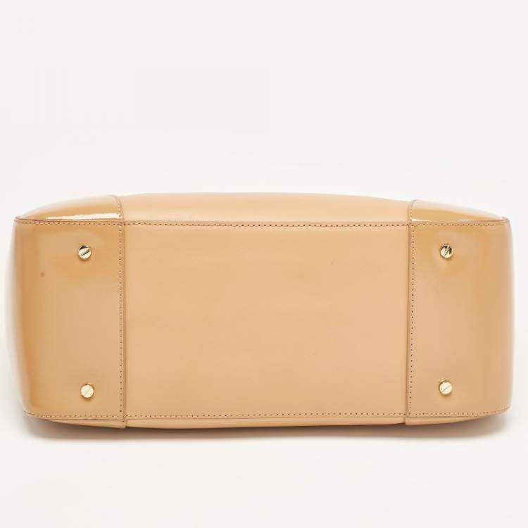 Pre Owned Tory Burch Beige Saffiano Patent and Leather Robinson Double Zip Tote