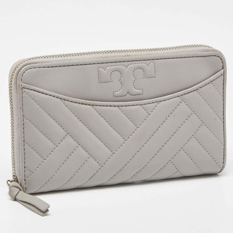 Pre Owned Tory Burch Grey Leather Alexa Continental Wallet