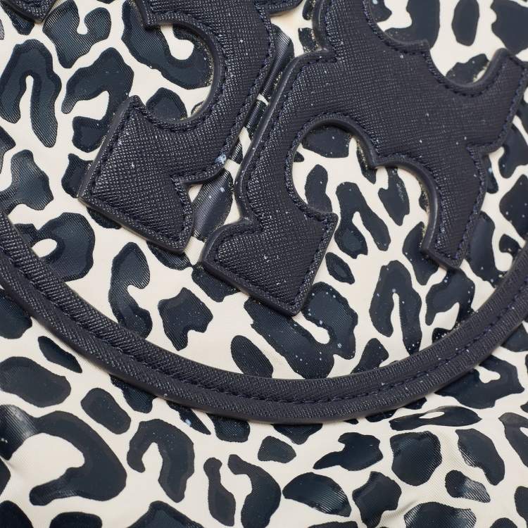 Pre Owned Tory Burch Navy Blue/White Nylon Ella Tote