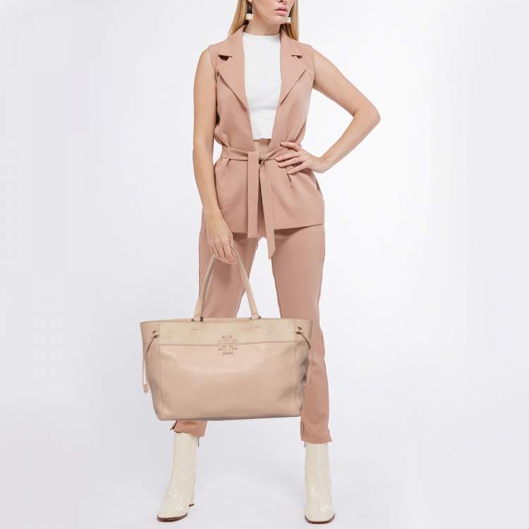 Pre Owned Tory Burch Light Pink/Beige Leather Drawstring Tote