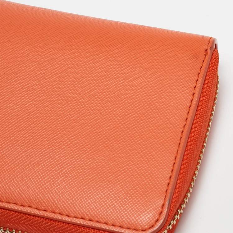 Pre Owned Tory Burch Orange Leather Robinson Zip Around Wristlet Wallet