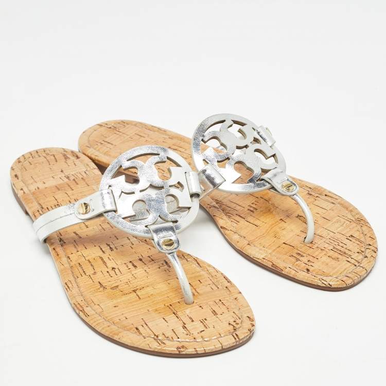 Pre Owned Tory Burch Silver Leather Miller Flat Sandals Size 39