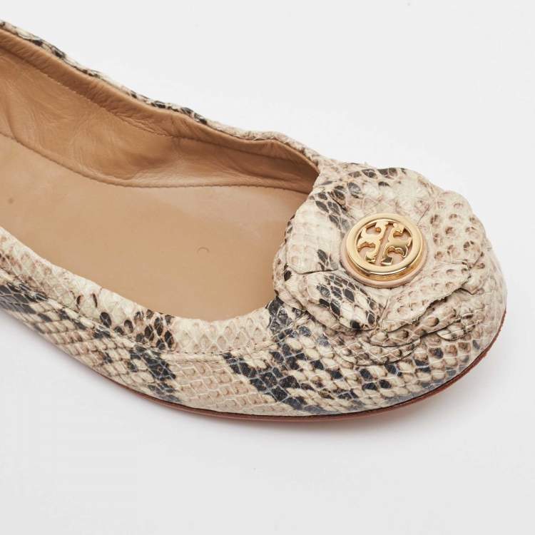 Pre Owned Tory Burch Beige/Black Python Embossed Leather Scrunch Ballet Flats Size 37.5