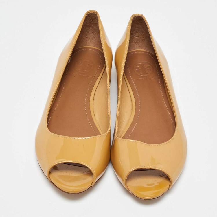 Pre Owned Tory Burch Yellow Patent Leather Ballet Flats Size 36
