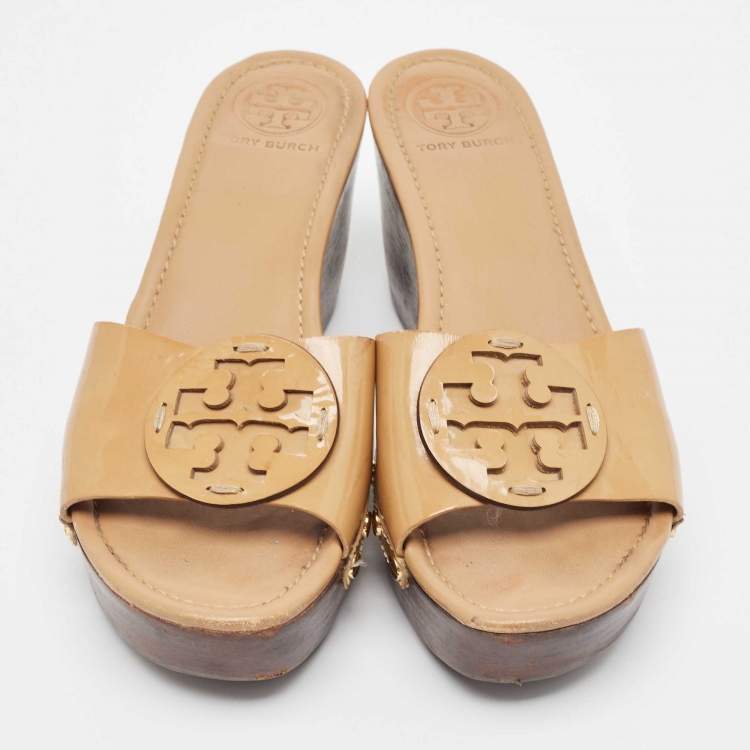 Pre Owned Tory Burch Beige Patent Leather Platform Sandals Size 38.5