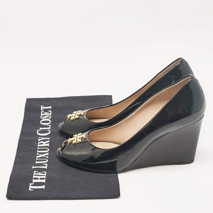 Pre Owned Tory Burch Black Patent Leather Jade Wedge Pumps Size 36.5