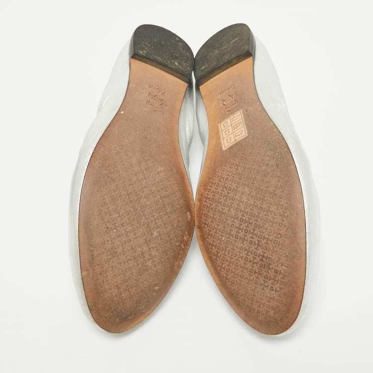 مملوكة مسبقًا Tory Burch Silver Leather Reva Crystals Ballet Flats Size 37.5